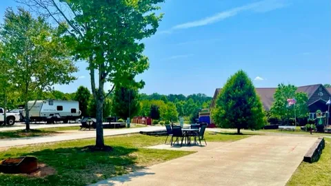 Pull-Thru Patio RV Site — image 1 of 1