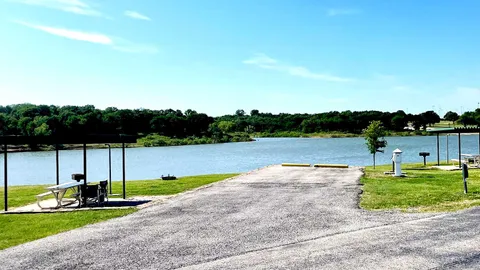 Deluxe Water Front Back In — image 2 of 6
