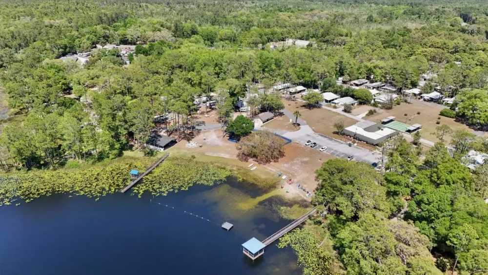Lake Waldena Resort - Silver Springs, FL - Photo 3