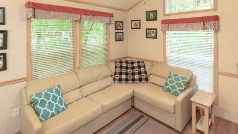 Cozy Deluxe Vacation Rentals — image 14 of 14