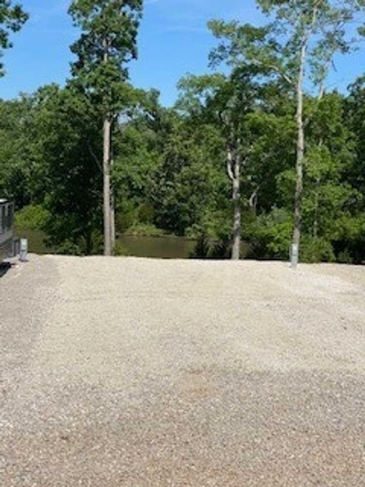 Lakeview Tier 1 Back-In Full Hookups