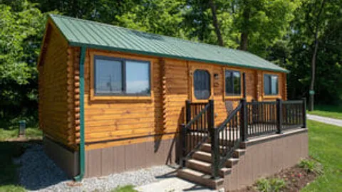 Cindy Bear™ Cabin — image 2 of 9
