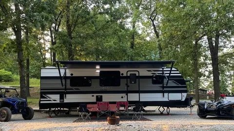 Getaway Camper — image 1 of 14