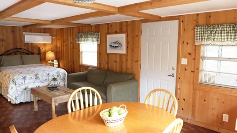 Cabin 3 — image 6 of 6