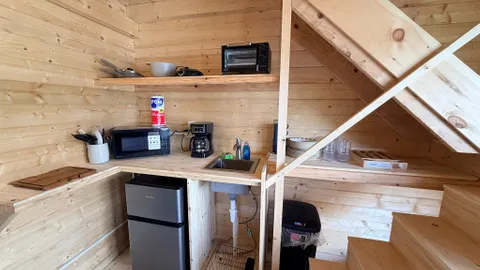 Loon's Nest Lake Front Cabin — image 7 of 7