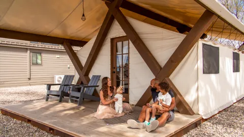 Safari Luxury Tent - King — image 1 of 8