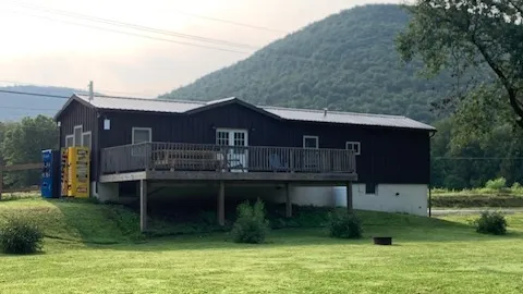 Bunkhouse — image 1 of 11