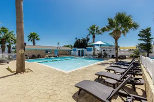 Tropic Island Resort – photo 4