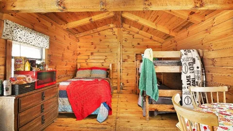 Lake Front Cabin — image 10 of 10