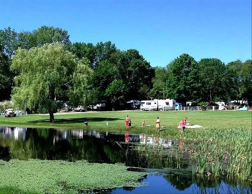 Wawaloam Campground, West Kingston, Rhode Island - Photo 2