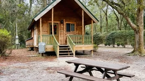 Log Cabin — image 2 of 7