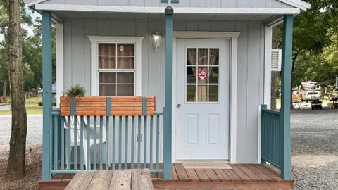Cozy Cabin — image 2 of 7