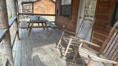 Small Cabin — image 1 of 4