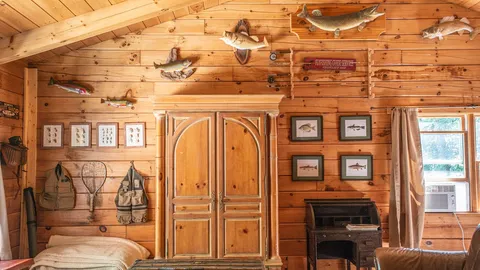 Flyfishing Lodge — image 1 of 12
