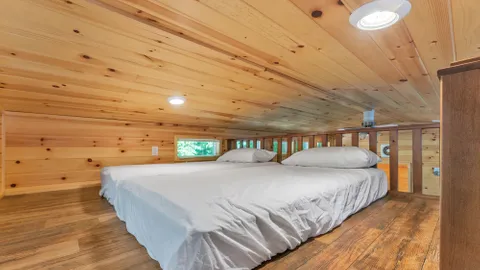 Cindy Bear™ Loft Cabin-Wheelchair Friendly — image 2 of 9