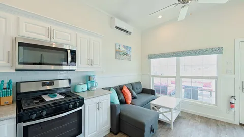 Carolina Cottage Elite 2 Bedroom w/ Loft ***NO PETS*** — image 2 of 15