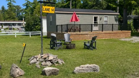 3 Bedroom Resort Cottage - Shaftesbury — image 1 of 8