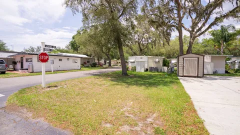 Cozy Full Hookup RV Site — image 1 of 3