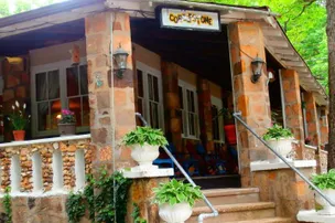 Cobblestone Lodge – photo 2