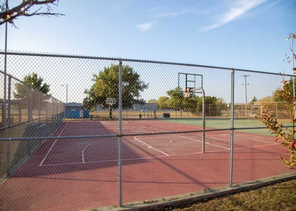 Douglas Park, Duncan, Oklahoma - Photo 5