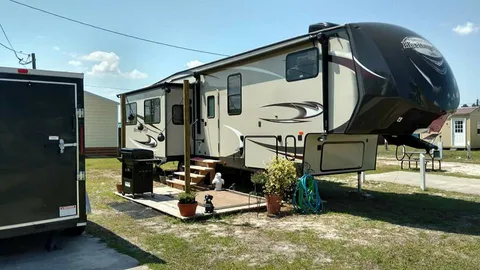Deluxe RV Site — image 1 of 14