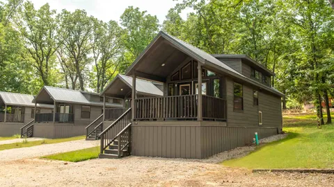 Rosa Cabin — image 1 of 8