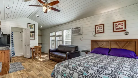 Cinder Cone Cabin Tiny Home — image 5 of 5