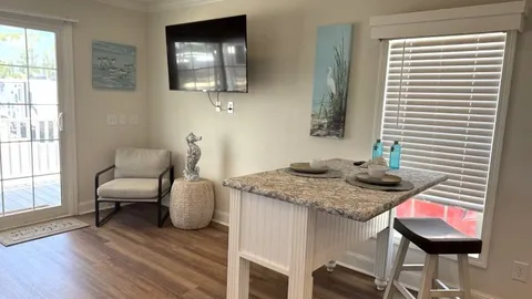 Park Model Rental 1 Bedroom — image 2 of 7