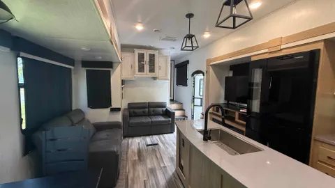RV Rentals — image 1 of 14
