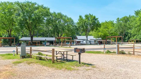 Premium Pull-Thru RV Site — image 5 of 5
