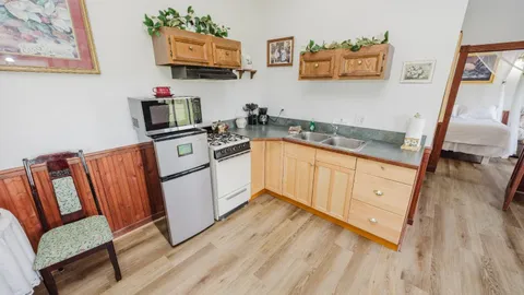 Greentree Suite — image 7 of 7