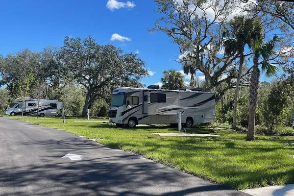 Linger Lodge RV Park – photo 1