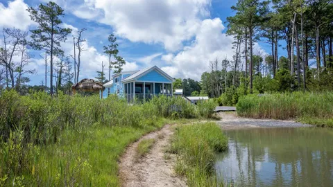 Waterfront Super Site Cottage — image 2 of 13