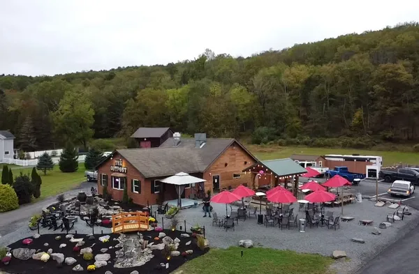 The Outpost Outdoor Resort, Pond Eddy, New York campground