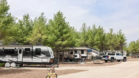 20/30/50 Amp Pull-Through Deluxe RV Site — image 2 of 6
