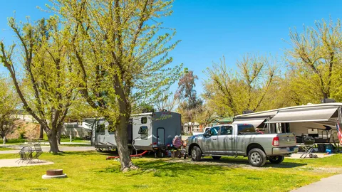 Premium Pull-Thru RV Site — image 5 of 5