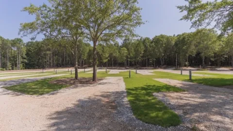 Premium Back-in RV site 30/50 — image 1 of 4