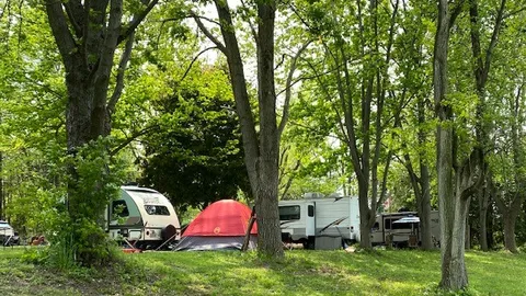 30 Amp Shady Lakeside — image 2 of 4