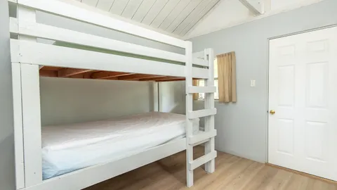Treehouse — image 6 of 6
