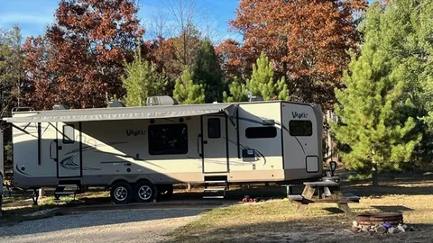 VLite camper for rent - sleeps 4 — image 1 of 15