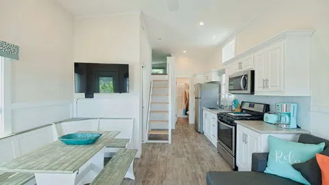 Carolina Cottage Elite 2 Bedroom w/ Loft ***NO PETS*** — image 15 of 15