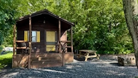 Cabin W/E/S — image 1 of 10