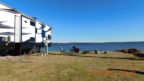 Island Waterfront Full HookUp — image 7 of 7
