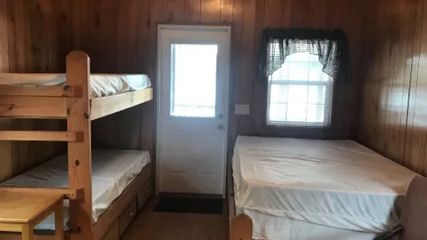 Basic Cabin — image 5 of 5