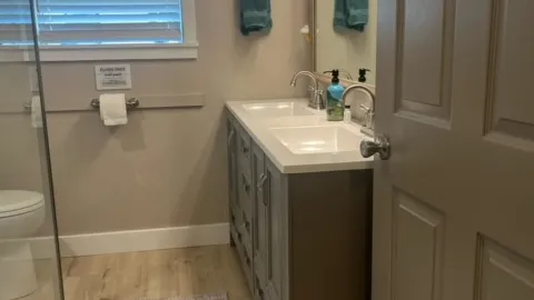 Deluxe Cottage — image 2 of 95