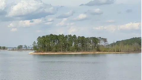 30/50 Amp Deluxe Waterview RV Site — image 2 of 5