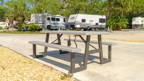 Elite Pull-Thu RV Site — image 3 of 3
