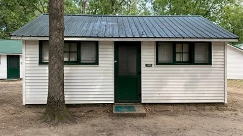 Siks Bunk Cabin — image 1 of 3