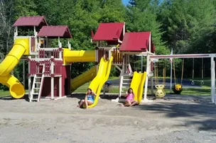 Warrensburg Travel Park & Riverfront Campground – photo 2