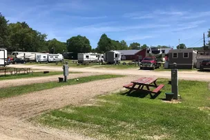 Circle 9 Ranch Campground – photo 2